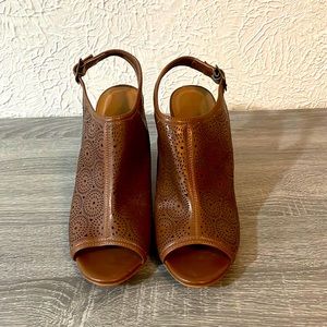 Wedged sandals